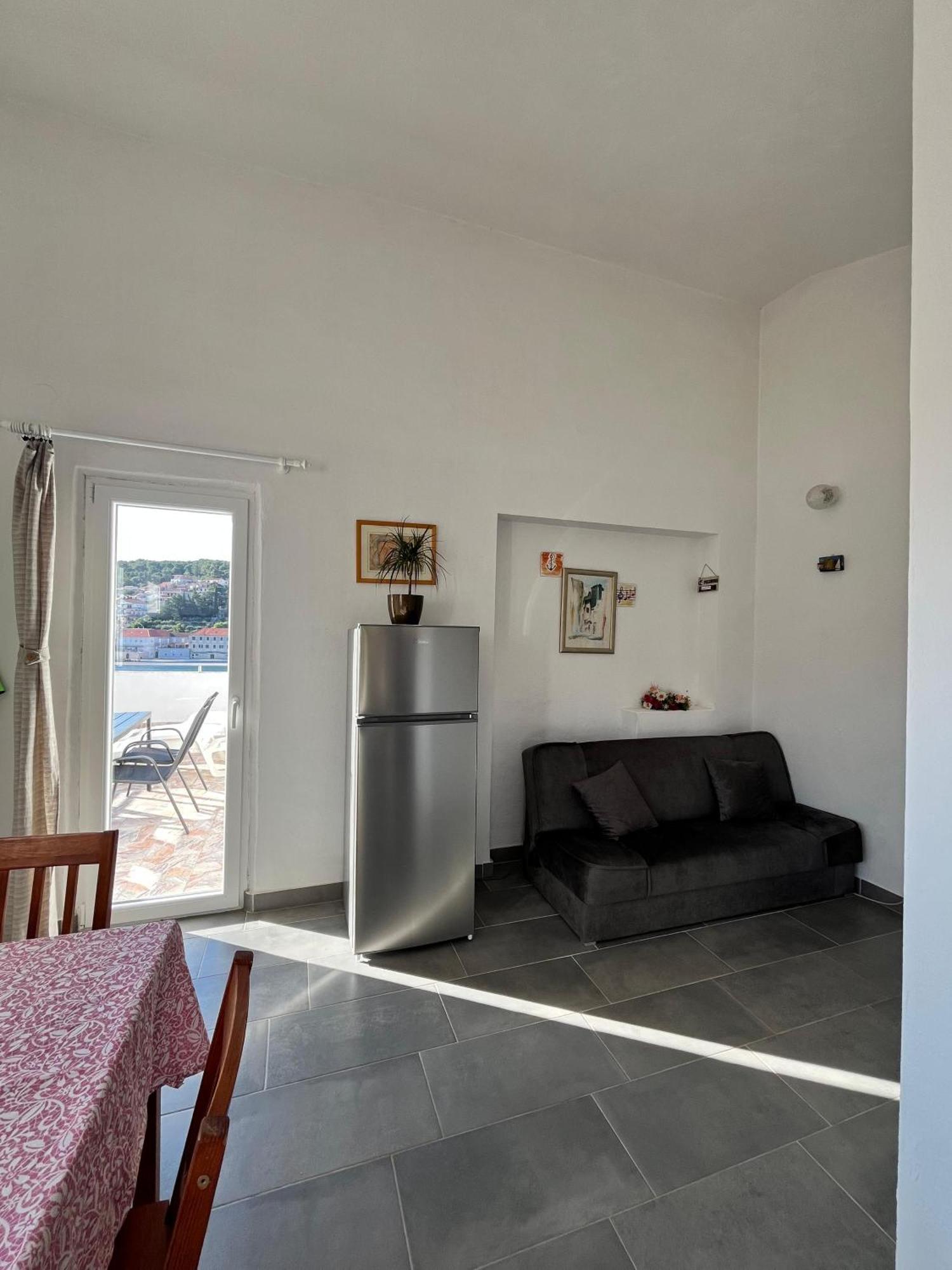 Apartments Peronja Jelsa Seafront 외부 사진
