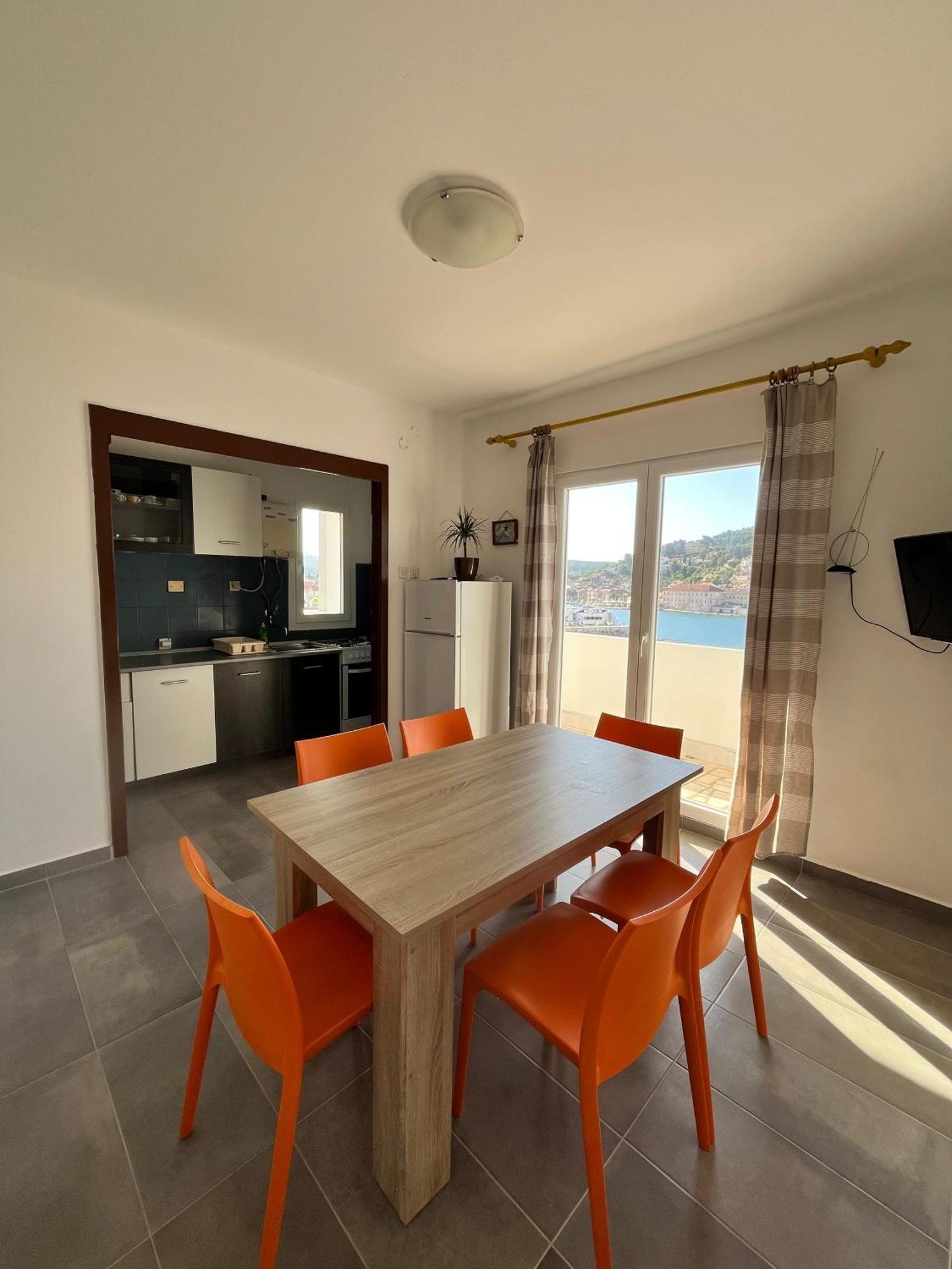 Apartments Peronja Jelsa Seafront 외부 사진